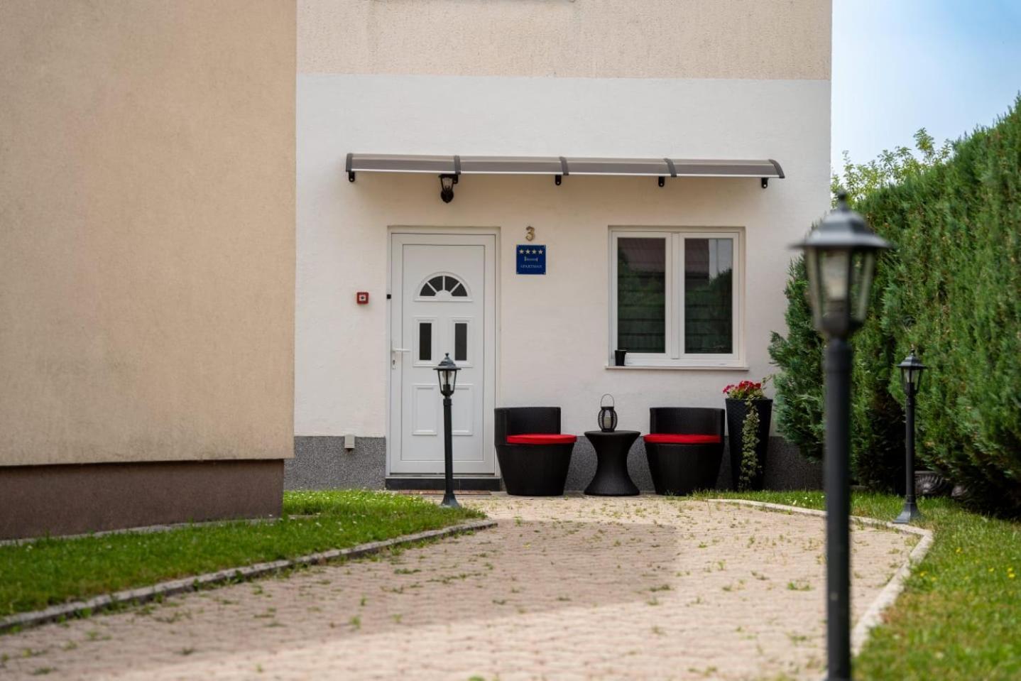 Apartman Mihovil Gospić Buitenkant foto