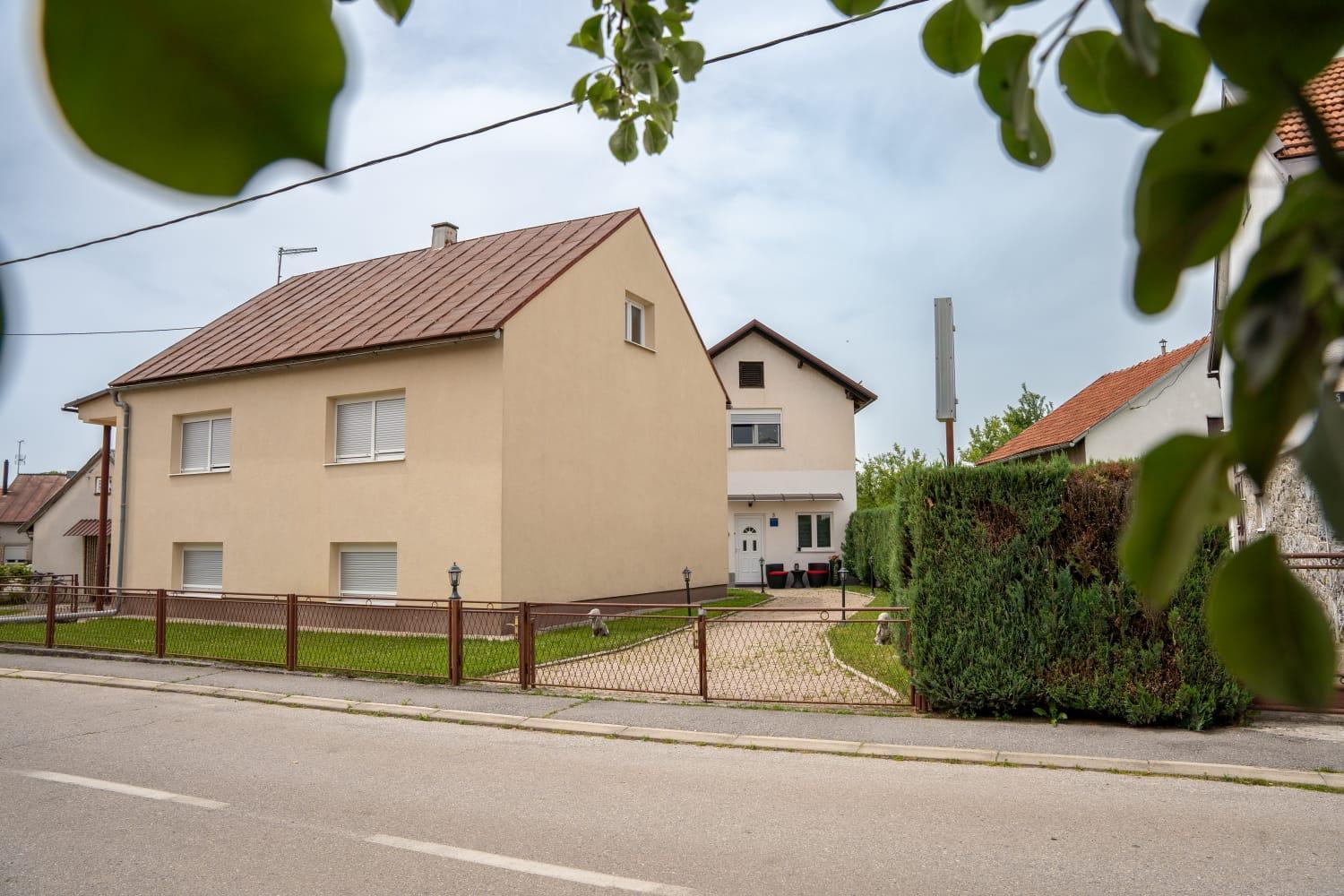 Apartman Mihovil Gospić Buitenkant foto